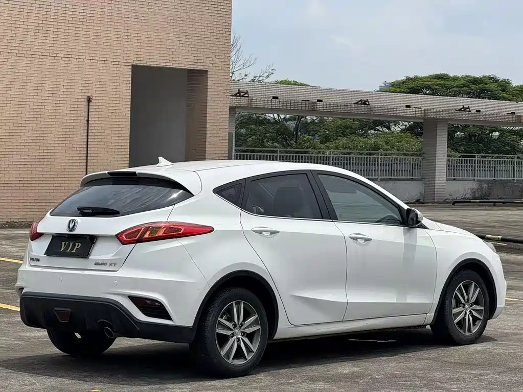 Changan Eado XT 2018 — фото 5