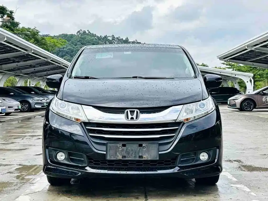 Honda Odyssey 2016 — фото 3