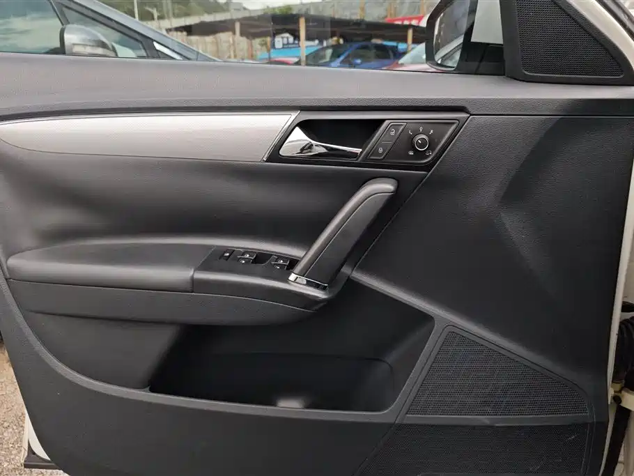 Volkswagen Gran Lavida 2013
