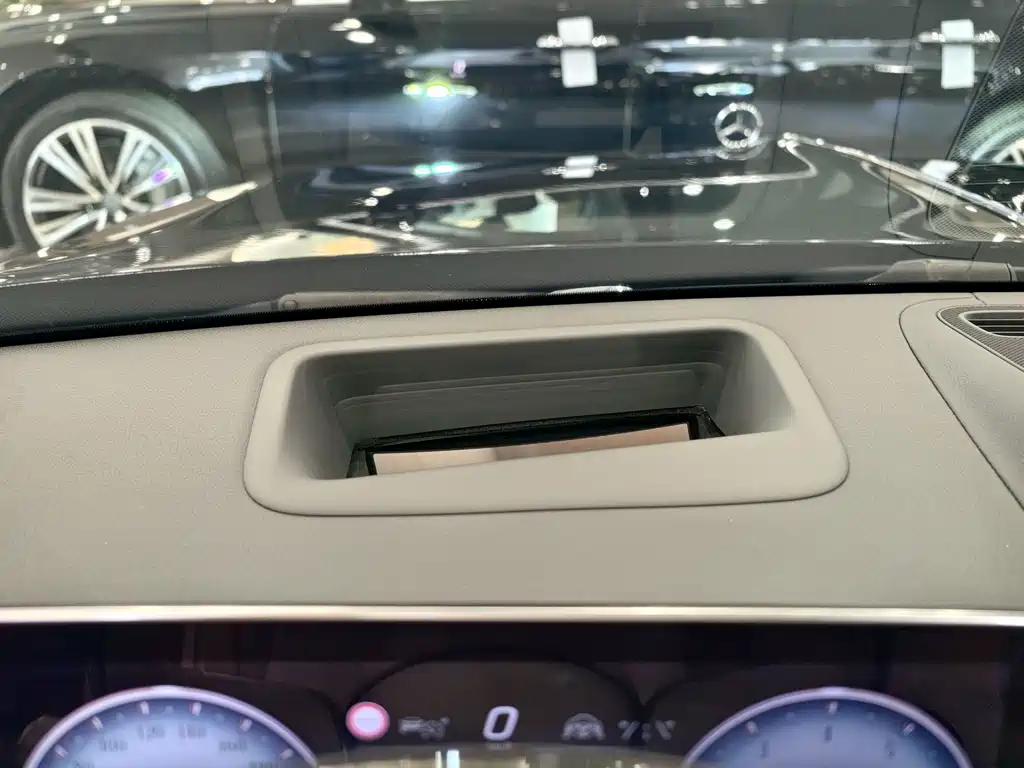 Mercedes-Benz Maybach S-Class 2023 — фото 20