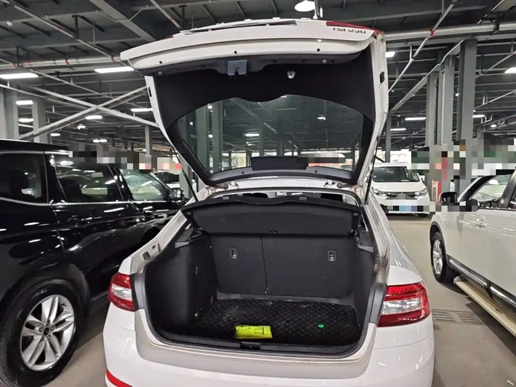 Skoda Octavia 2020 — фото 19