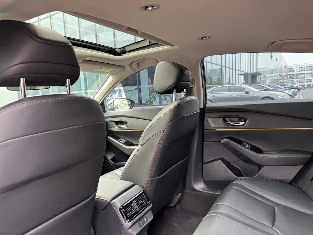 Honda Accord 2023 — фото 11