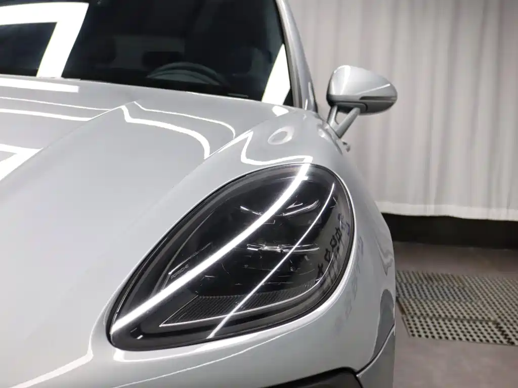 Porsche Macan 2023 — фото 11