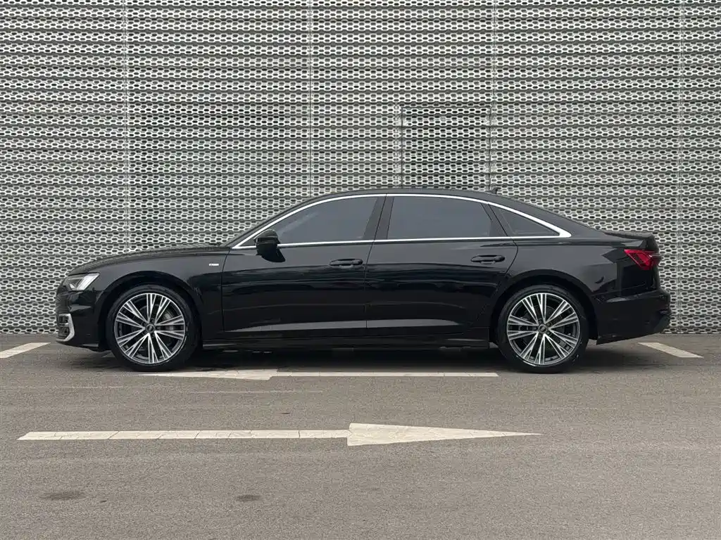 Audi A6L 2023 — фото 2