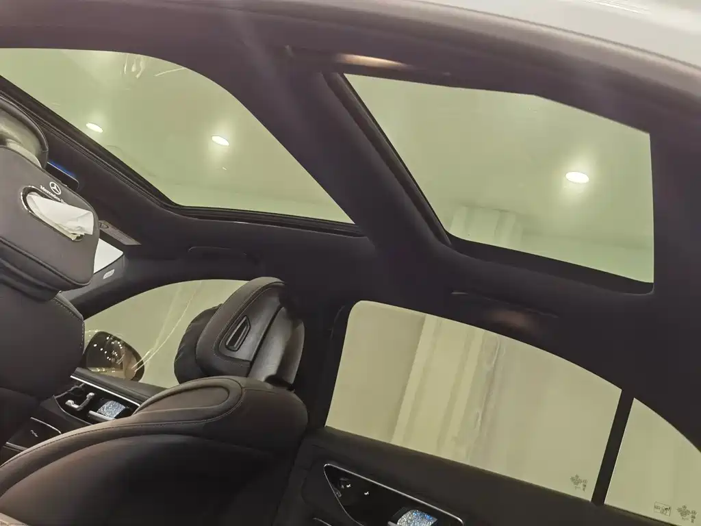 Mercedes-Benz C-Class 2025 — фото 19