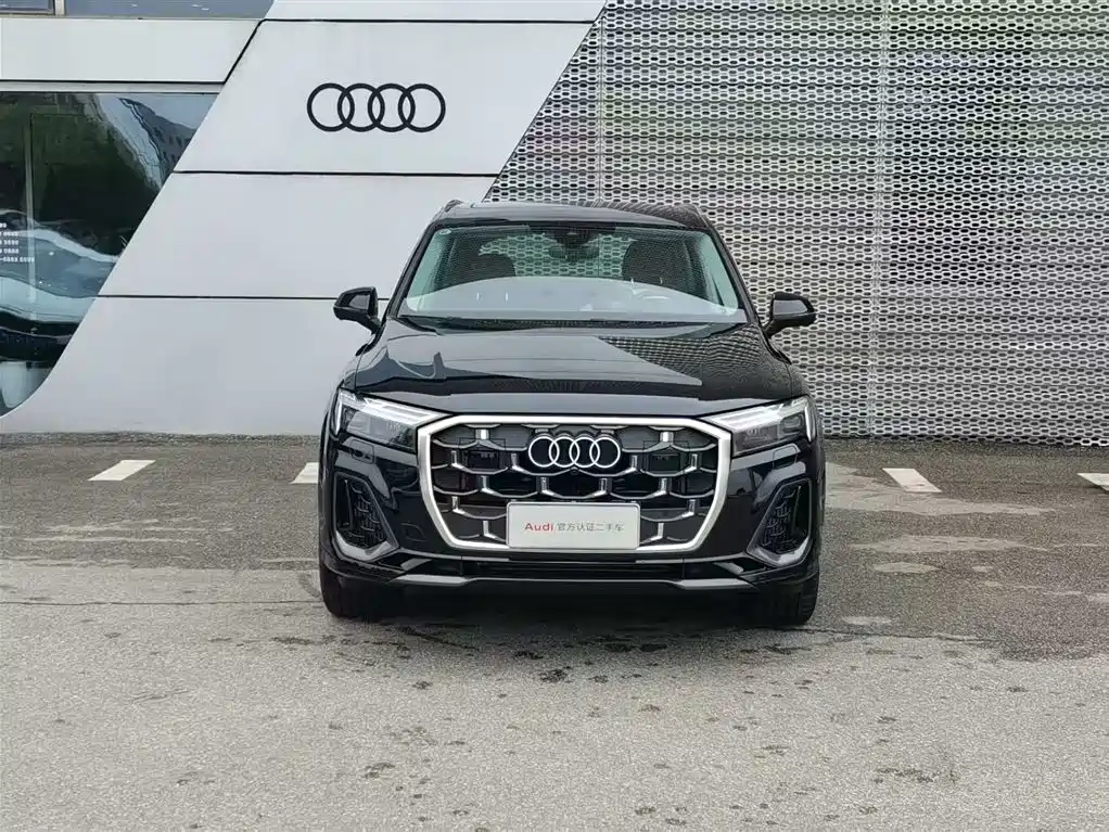 Audi Q7 2025 — фото 2