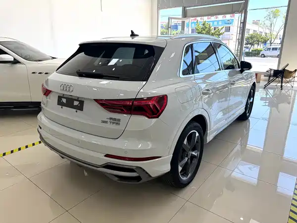 Audi Q3 2022