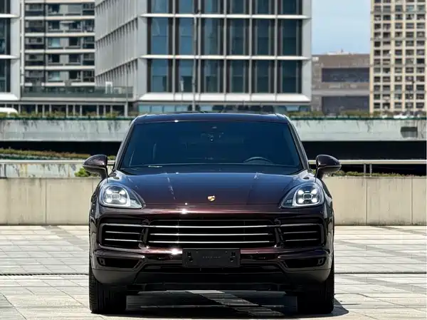 Porsche Cayenne 2021