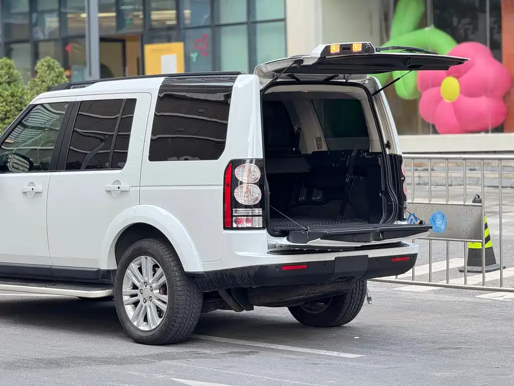Land Rover Discovery 2014 — фото 6