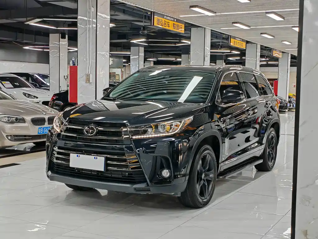 Toyota Highlander 2020 — фото 3