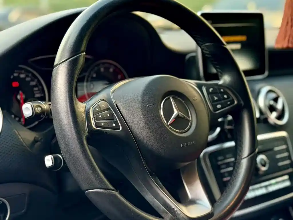 Mercedes-Benz A-Class 2016 — фото 9