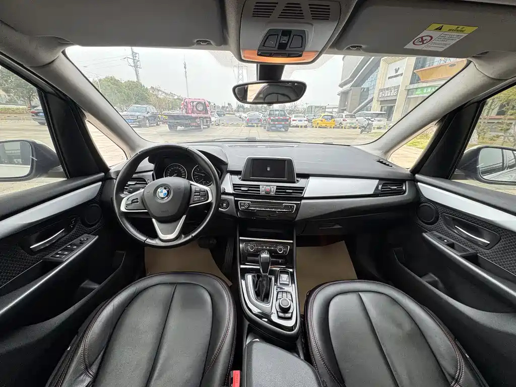 BMW 2 Series Active Tourer 2018 — фото 9