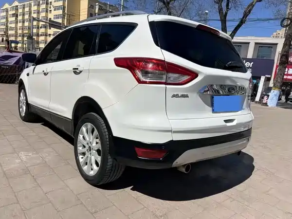 Ford Kuga 2015