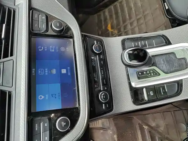 Geely Emgrand GS 2017