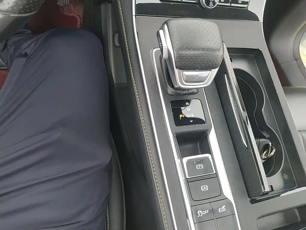 Roewe i6 MAX 2022 — фото 14