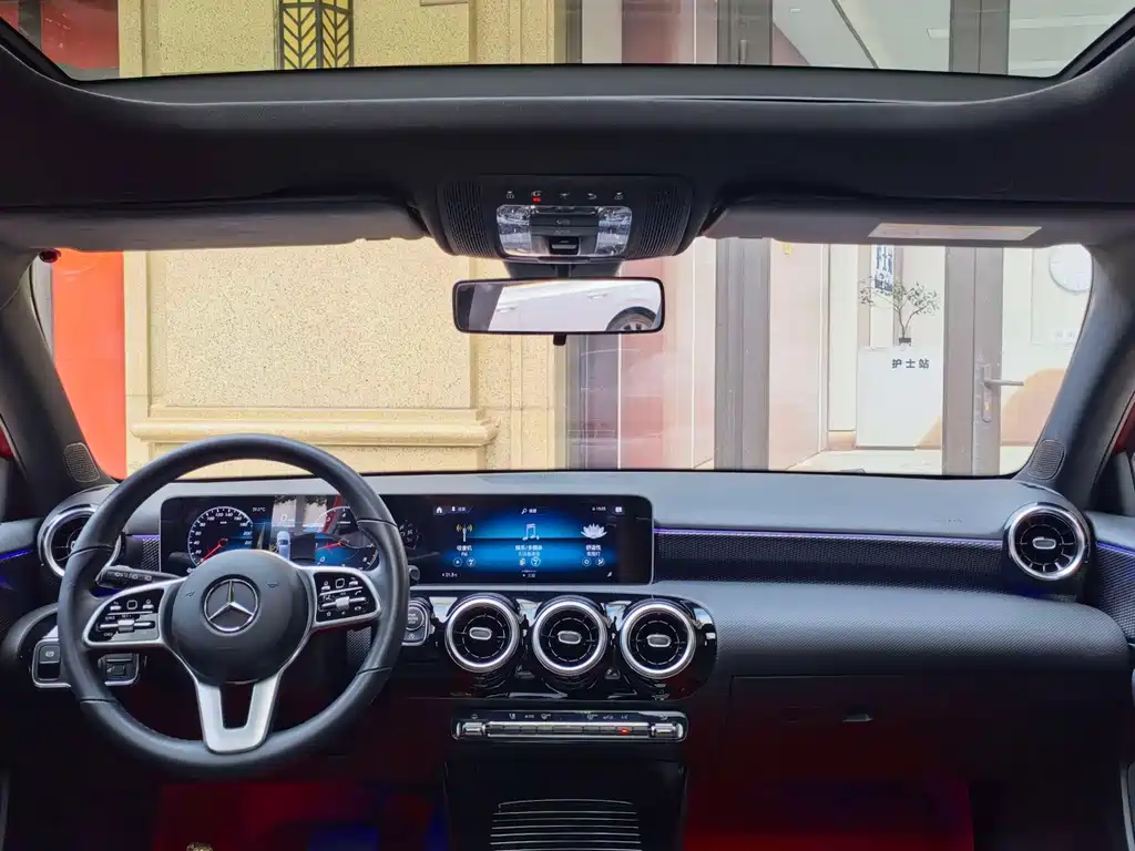 Mercedes-Benz A-Class 2020 — фото 10