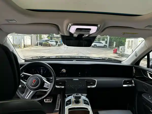Hongqi E-HS9 2023