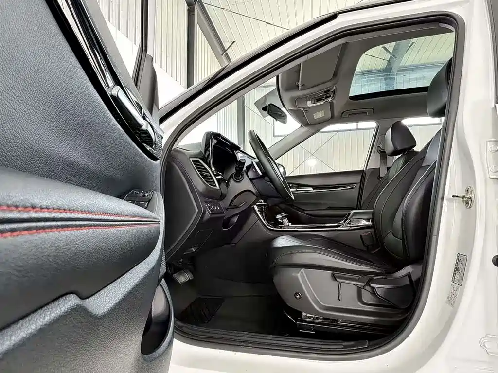 Kia KX3 2022 — фото 12