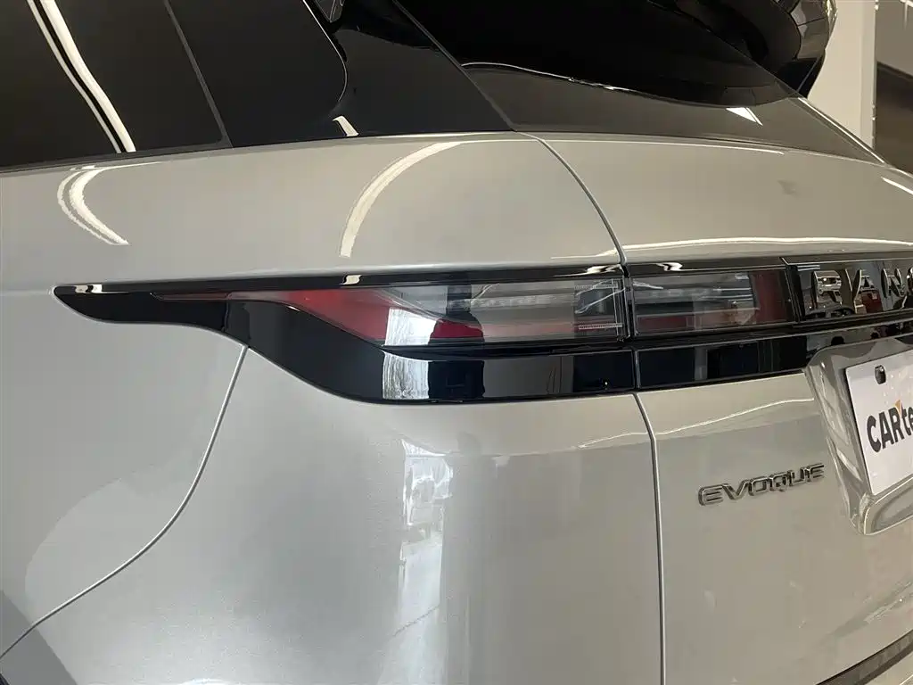 Land Rover Evoque 2025 — фото 10