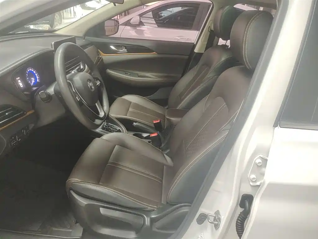 Changan Eado DT 2020 — фото 15