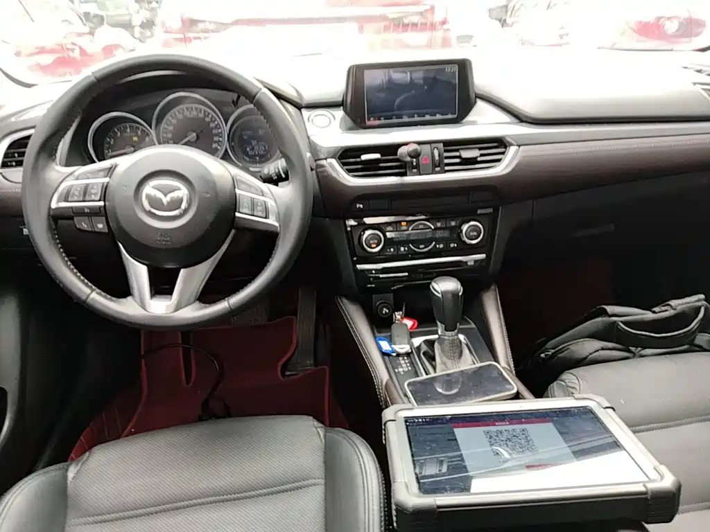 Mazda Atenza 2017 — фото 10
