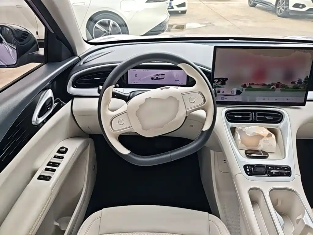 Geely Galaxy Starwish 2025 — фото 11