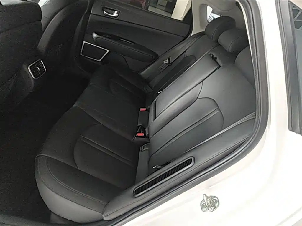 Kia K5 New Energy 2020 — фото 17
