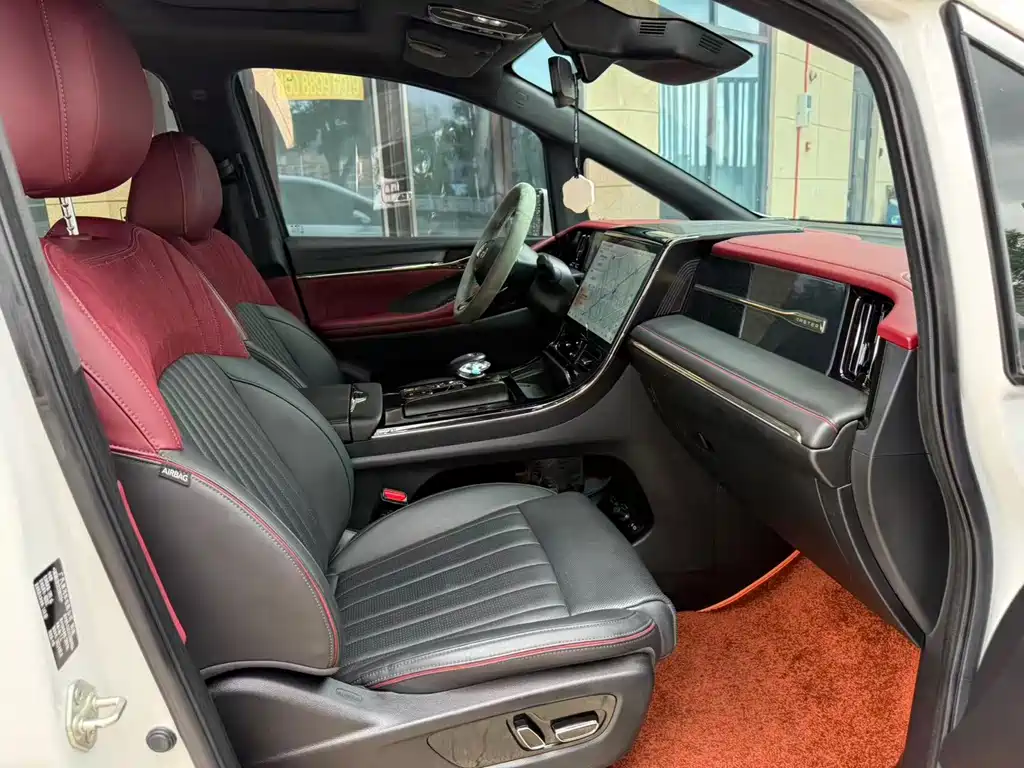 GAC Trumpchi M8 2023 — фото 12