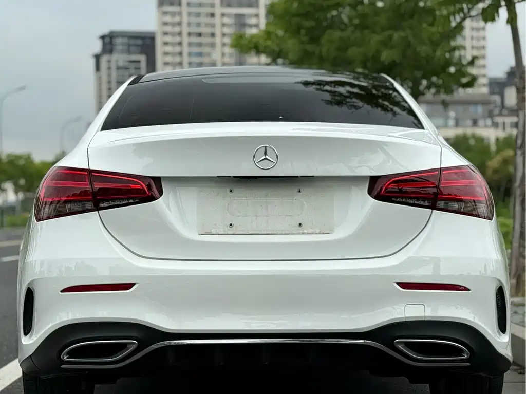 Mercedes-Benz A-Class 2024 — фото 16