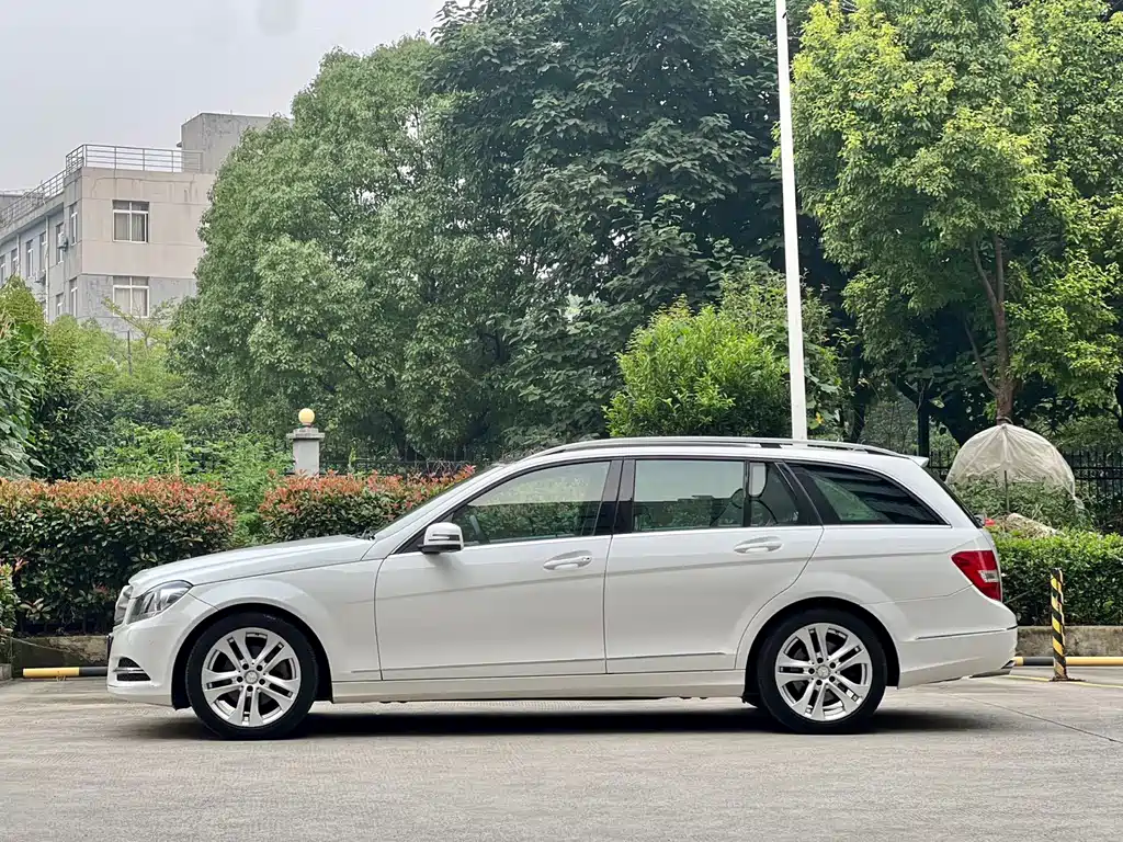 Mercedes-Benz C-Class 2012