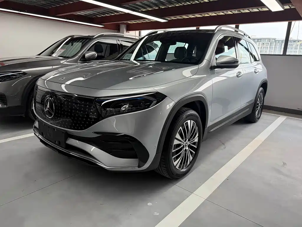 Mercedes-Benz EQB 2025 — фото 1