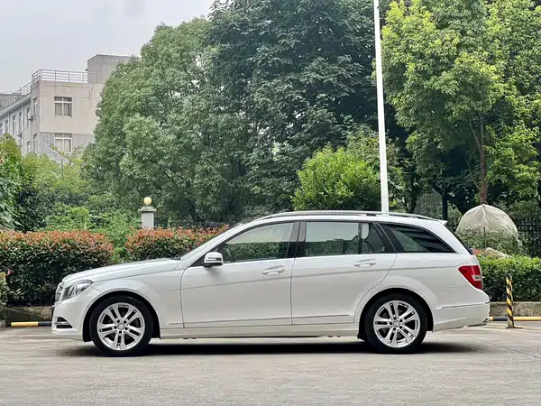 Mercedes-Benz C-Class 2012