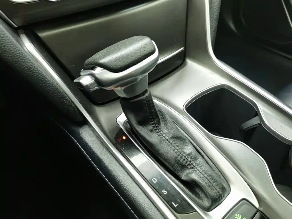 Honda Accord 2019 — фото 13
