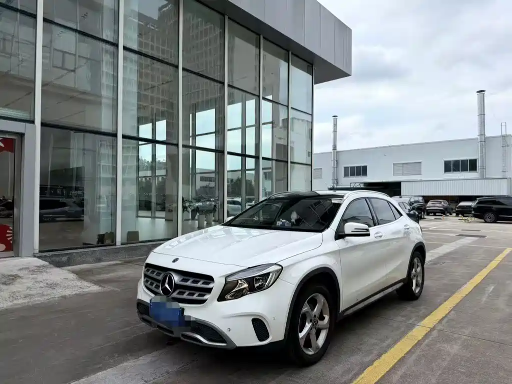 Mercedes-Benz GLA 2018 — фото 1