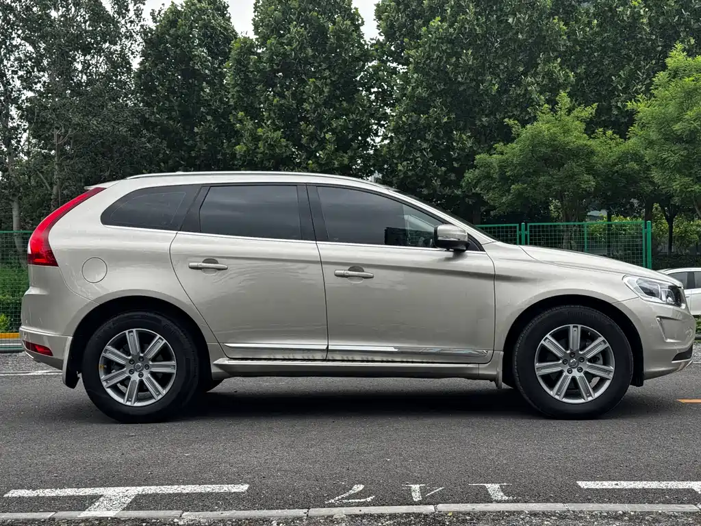 Volvo XC60 2016 — фото 4