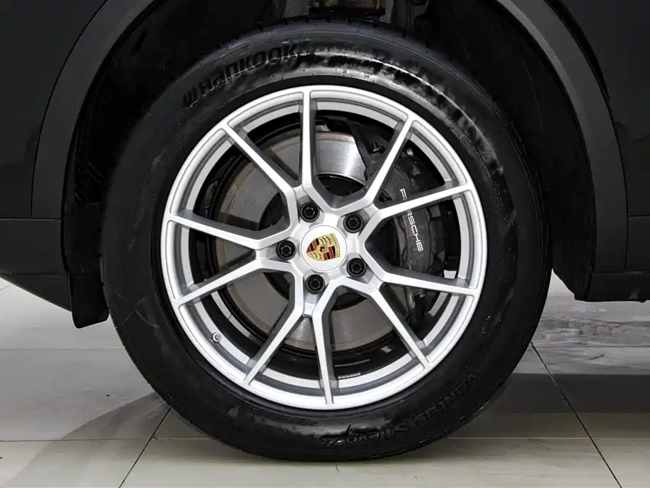 Porsche Cayenne 2023 — фото 12