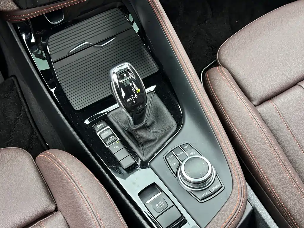 BMW X2 2022 — фото 16