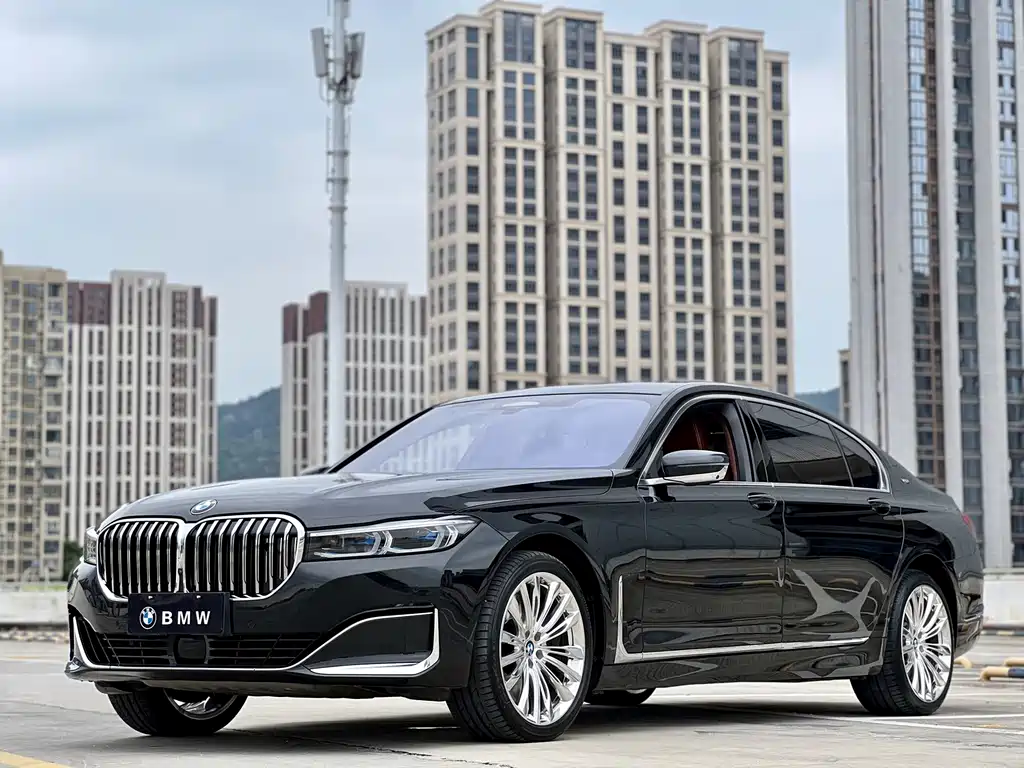 BMW 7 Series 2021 — фото 1