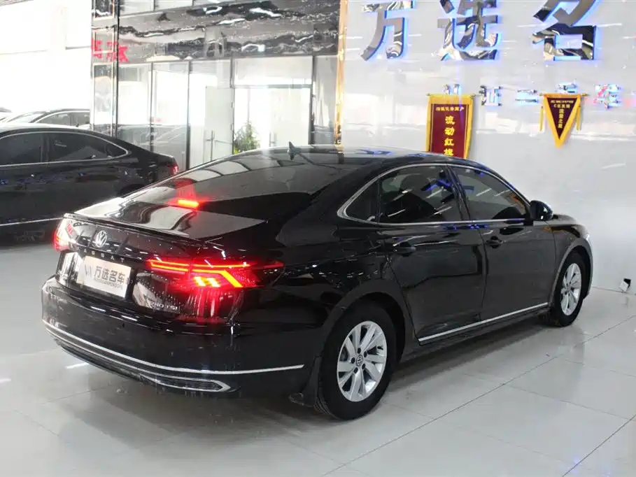 Volkswagen Passat 2020 — фото 16