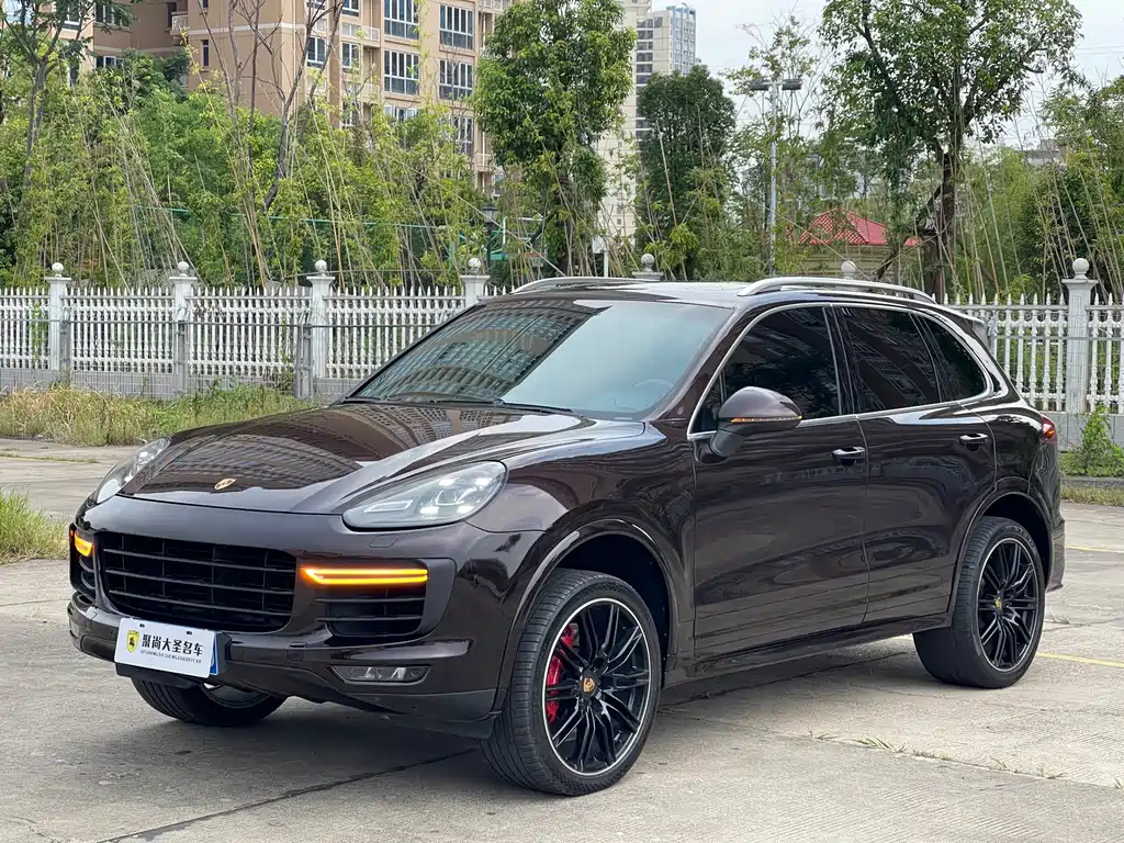 Porsche Cayenne 2015 — фото 1