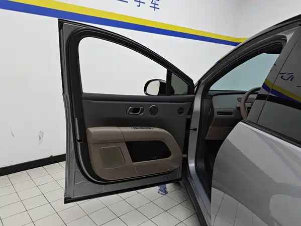Li Auto i6 2026