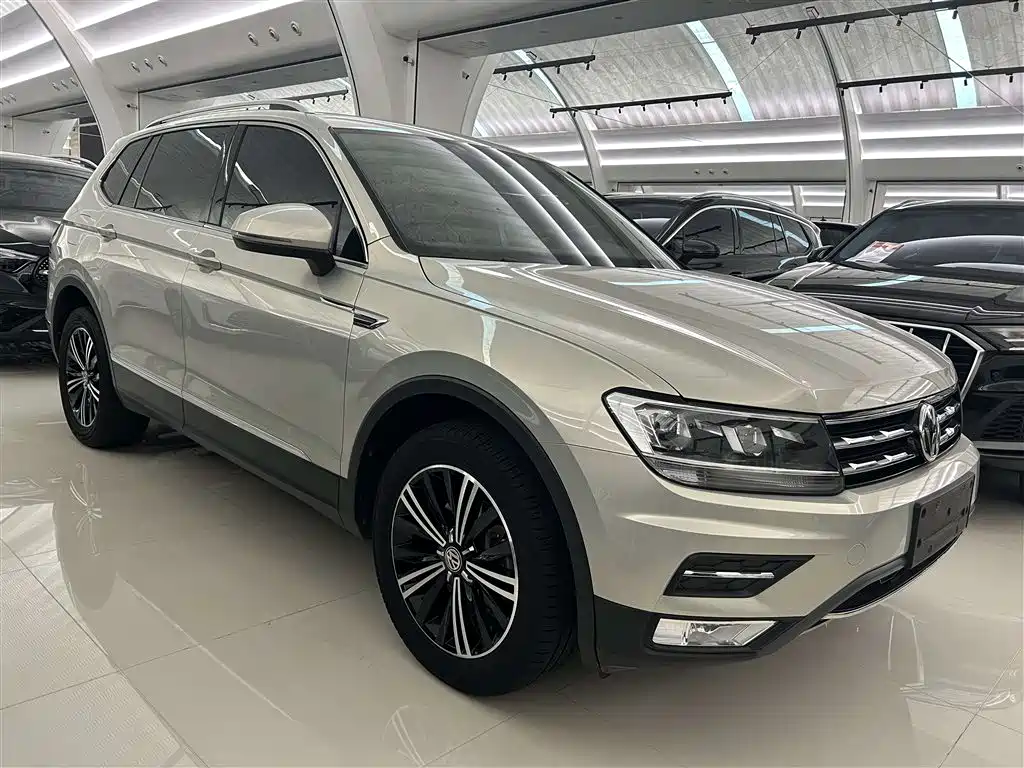 Volkswagen Tiguan L 2020 — фото 3