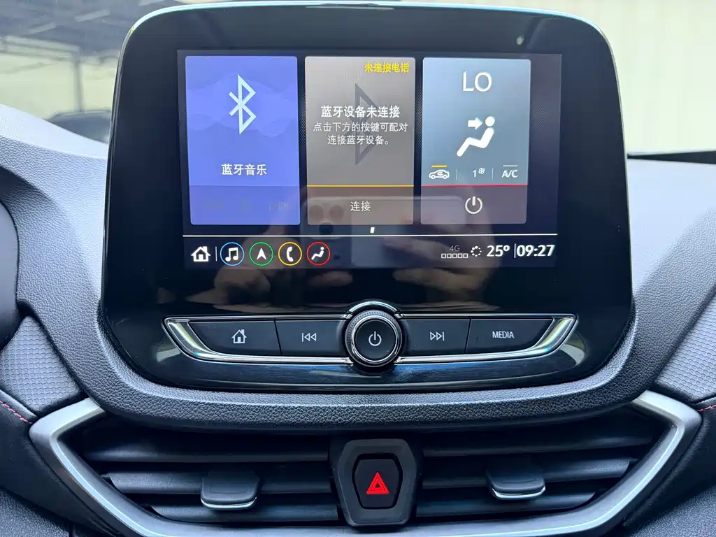 Chevrolet Orlando 2022 — фото 25