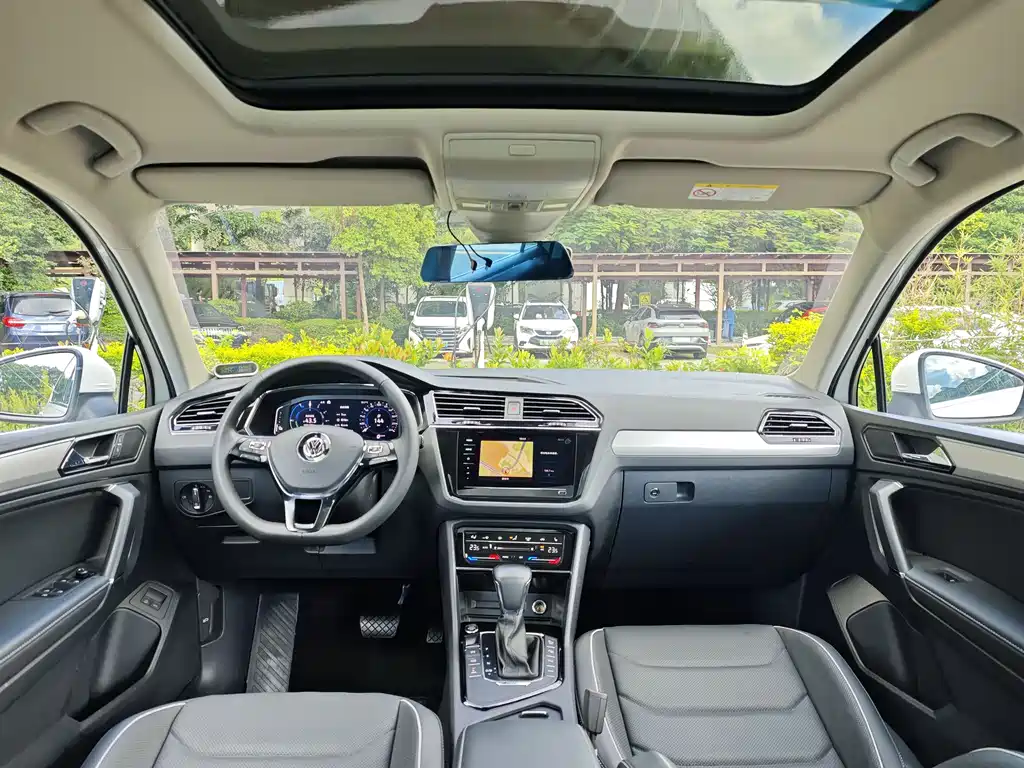 Volkswagen Tiguan L New Energy 2020 — фото 8