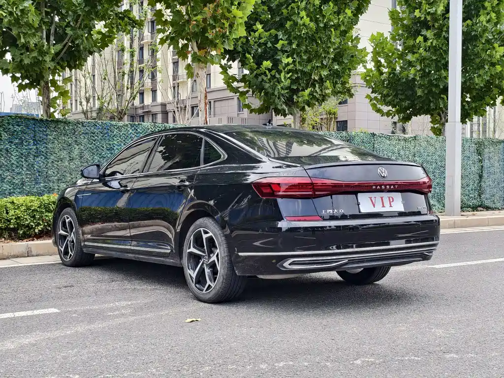 Volkswagen Passat 2024