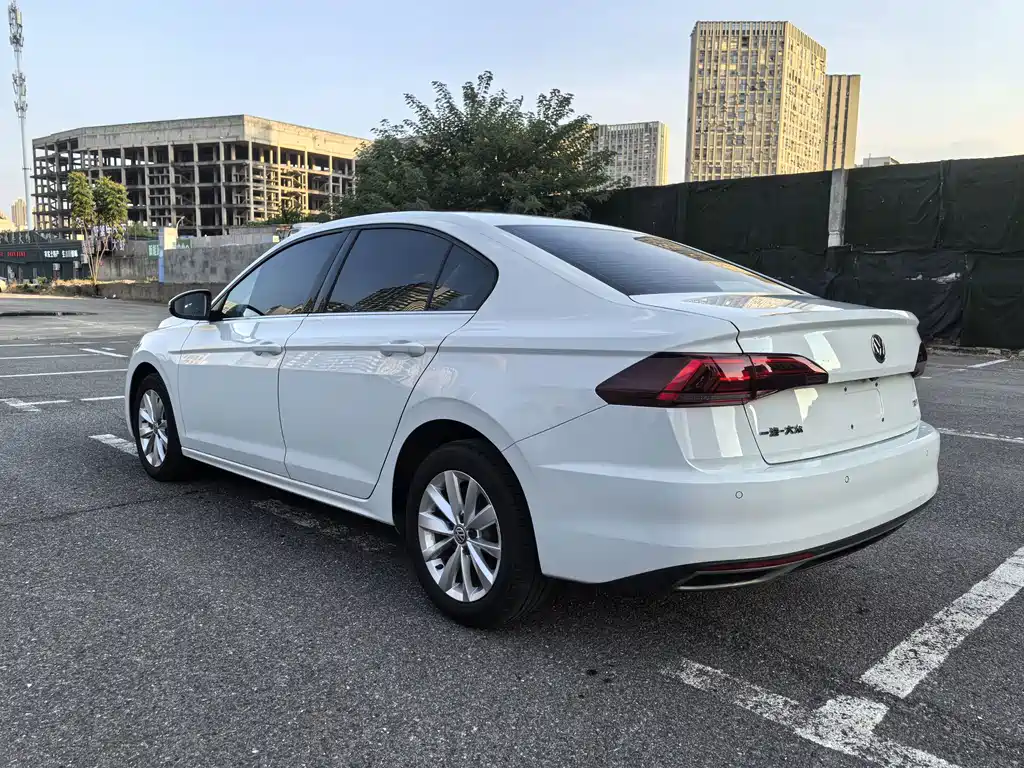 Volkswagen Bora 2021