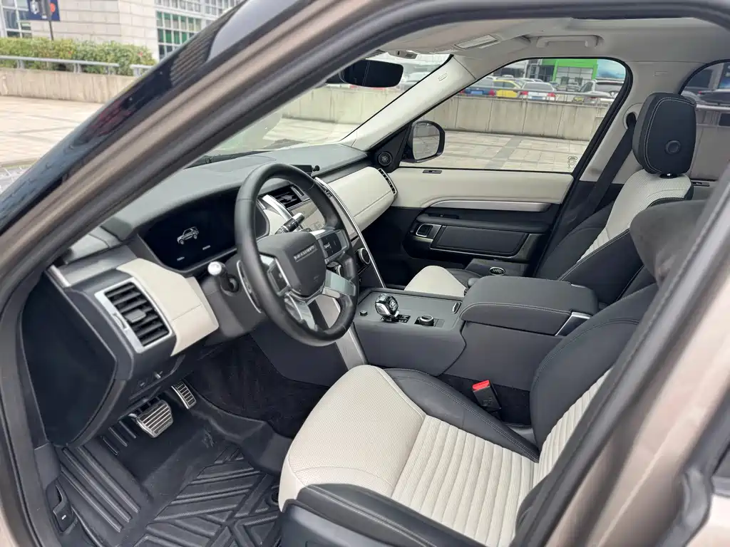 Land Rover Discovery 2021