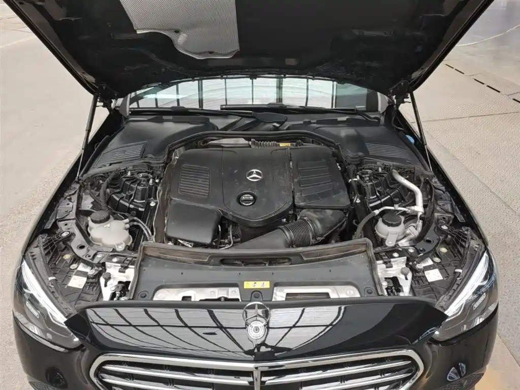 Mercedes-Benz C-Class 2023 — фото 10
