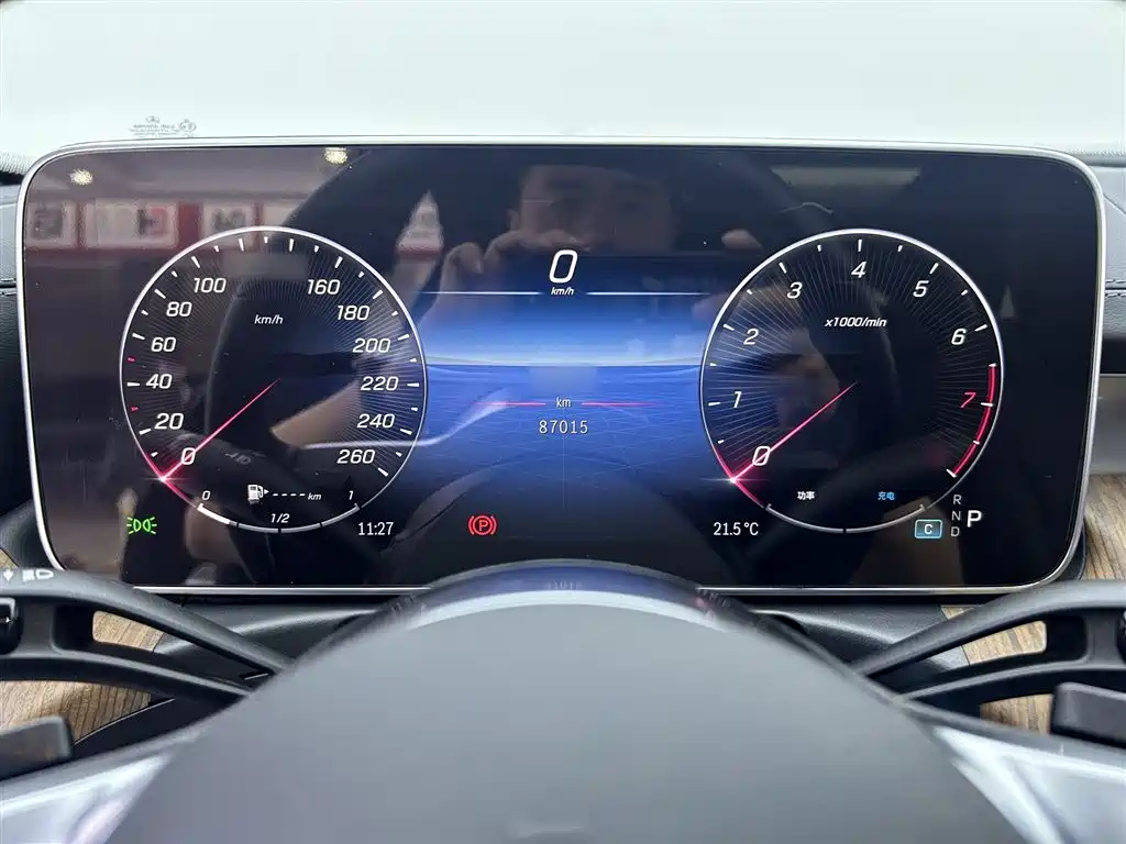 Mercedes-Benz C-Class 2023 — фото 16