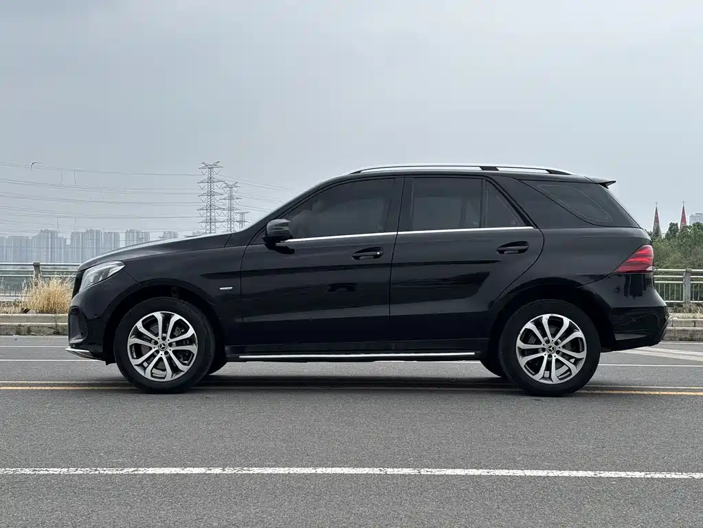 Mercedes-Benz GLE 2019 — фото 5